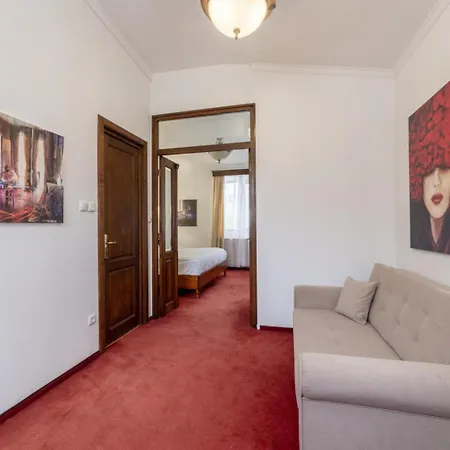 Arc De Triomphe By Citybookings * Bukarest