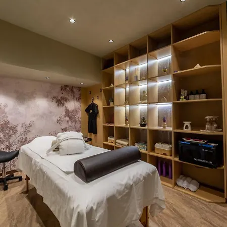 Arc De Triomphe By Citybookings Βουκουρέστι