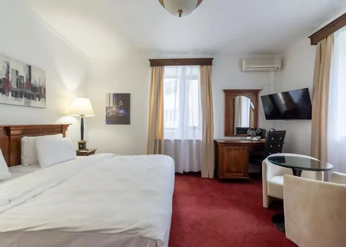 Arc De Triomphe By Citybookings ブカレスト