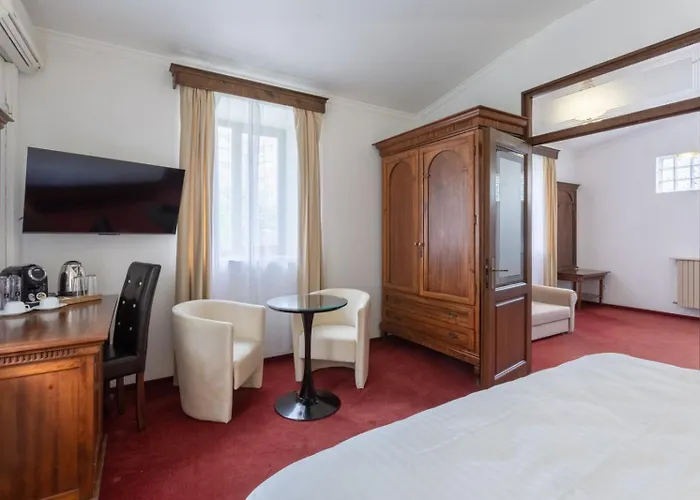 Arc De Triomphe By Citybookings Apartamento Bucarest