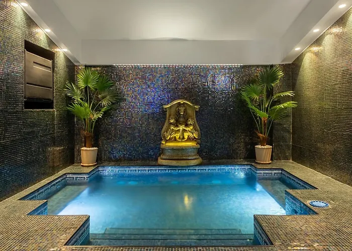 Arc De Triomphe By Citybookings * Bukurešť